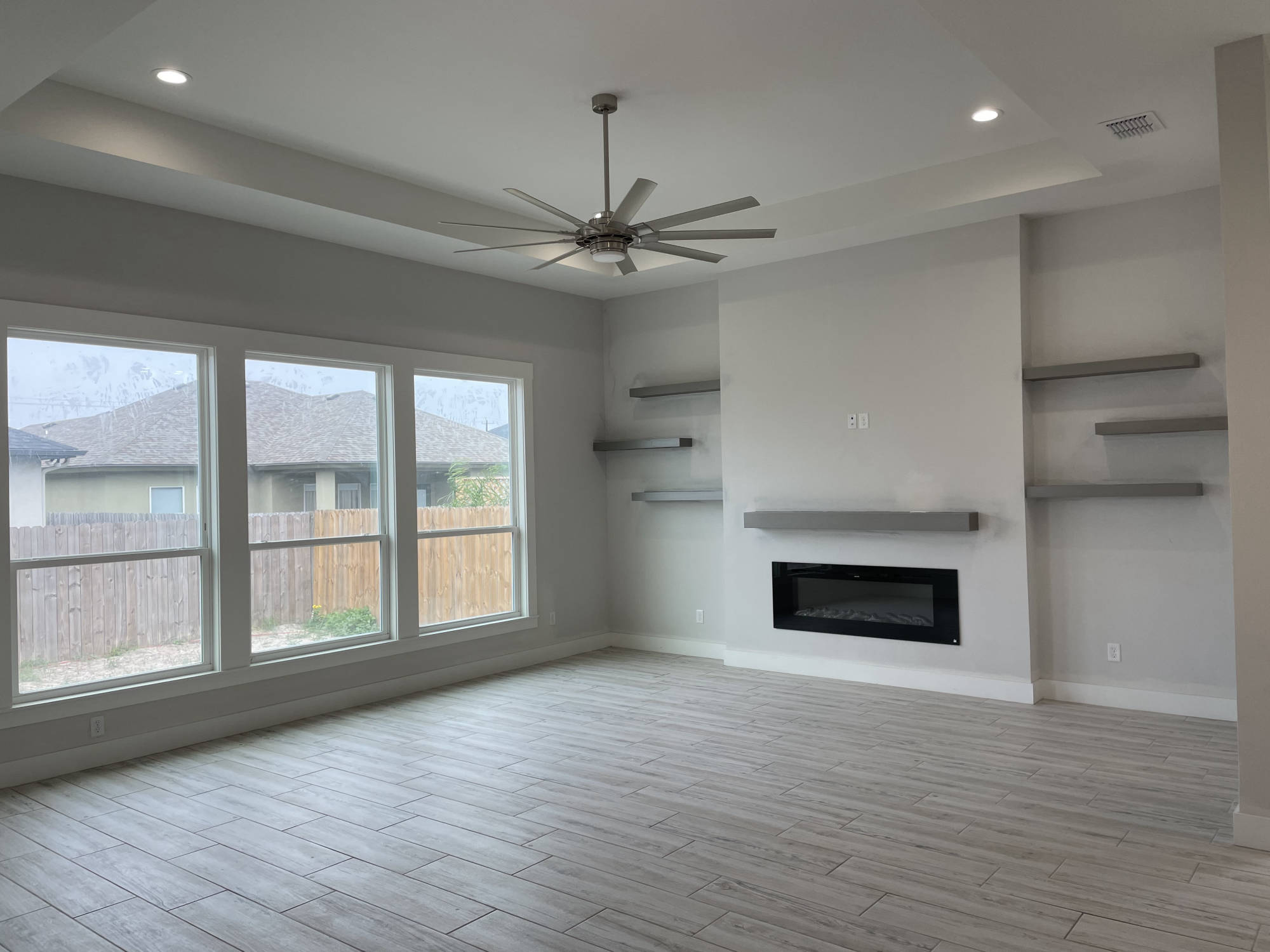 Living Room by Ark Home Construction